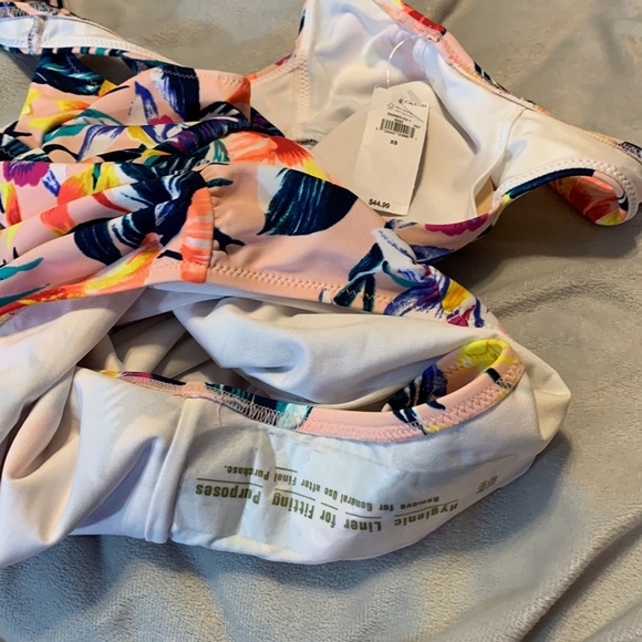 Old navy square neck peachy pink tropical print one piece bathing suit size xs - Picture 5 of 7